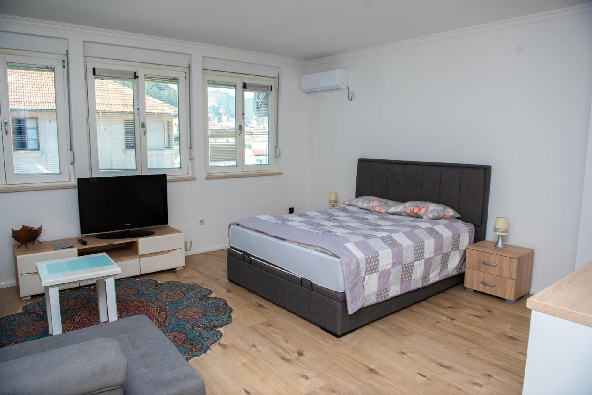 Central Apartment Konjic Luaran gambar