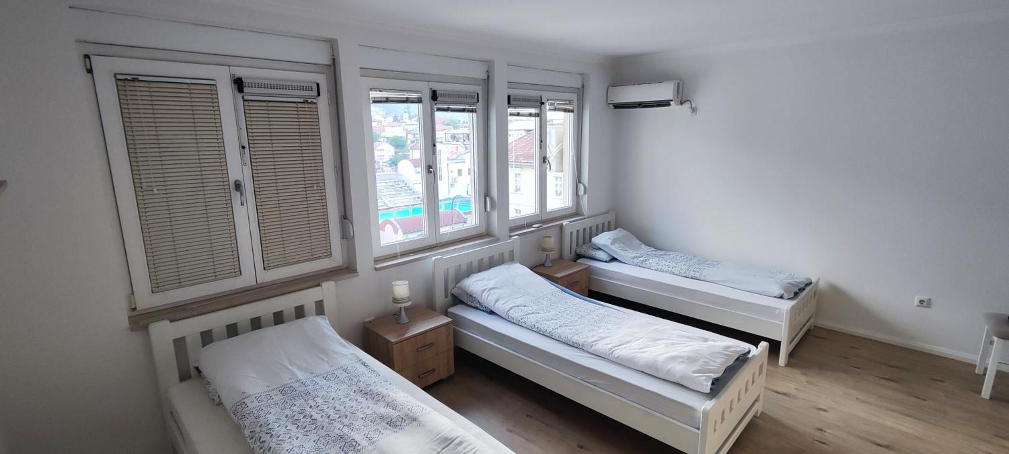 Central Apartment Konjic Luaran gambar
